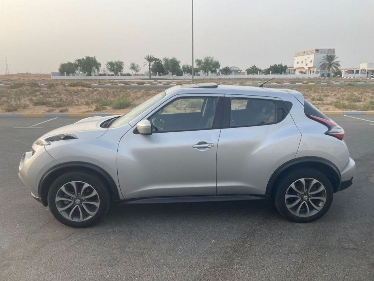 نيسان جوك SV موديل 2016 ماكينة 1600 سي سي - بحالة ممتازة جدا / مواصفات خليجية