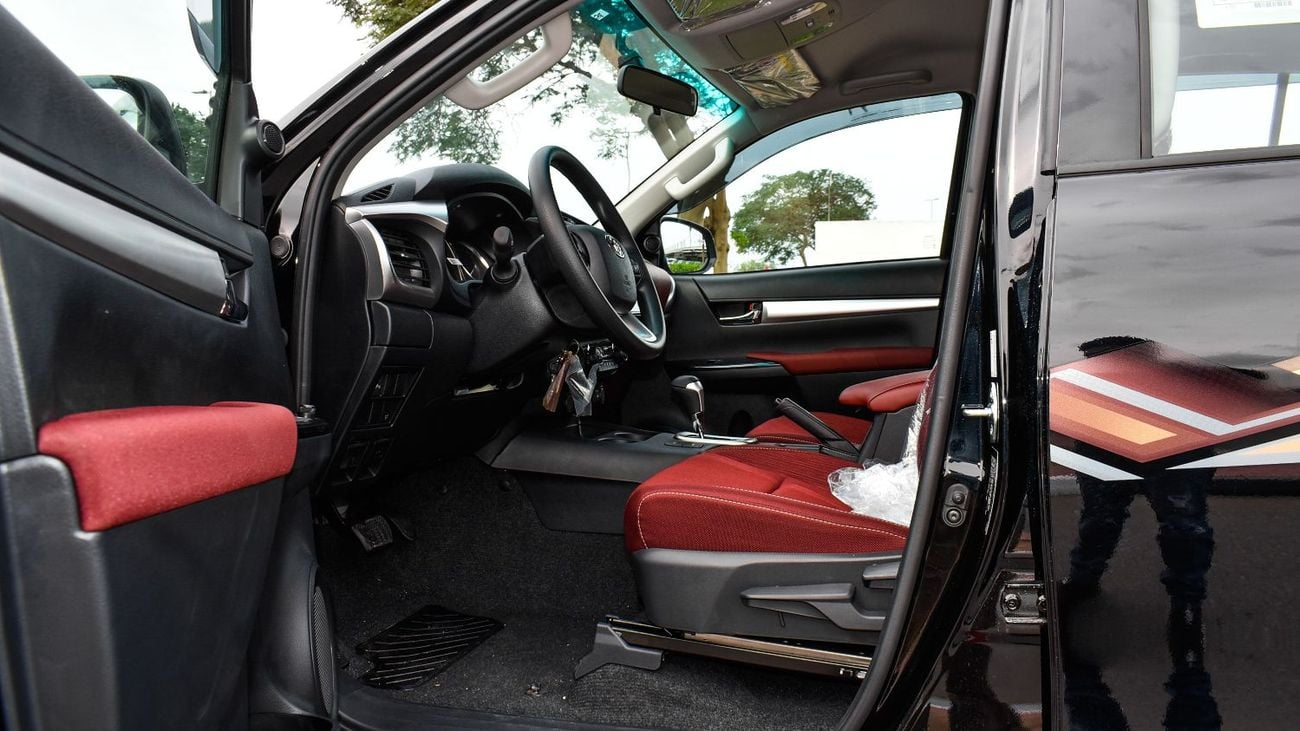 Toyota Hilux ECT0054 - Toyota Hilux DCab - 2.4L Diesel Auto Black-Red - Key Start, Auto AC