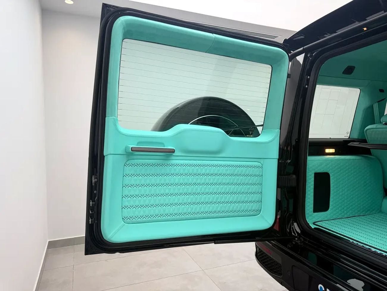 Mercedes-Benz G 63 AMG 2026 Mercedes-Benz G 63 AMG (Brabus Kit) – Tiffany Blue