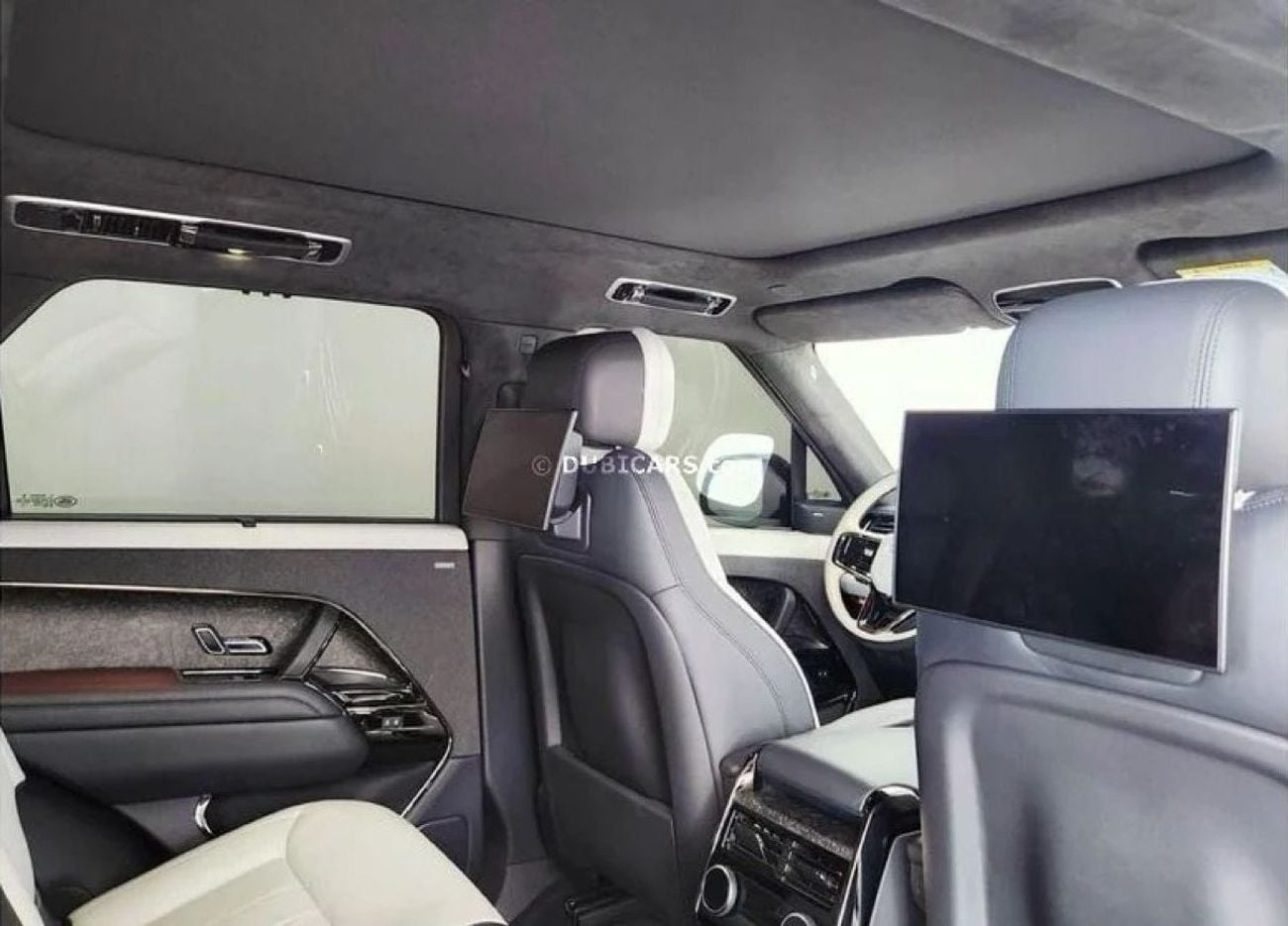 Land Rover Range Rover Sport AUTOBIOGRAPHY P400 FIRST EDITION V8 4.4L-8CYL FULLY AGENCY MAINTAINED UNDER WARRANTY . AL TAYER MOTORS