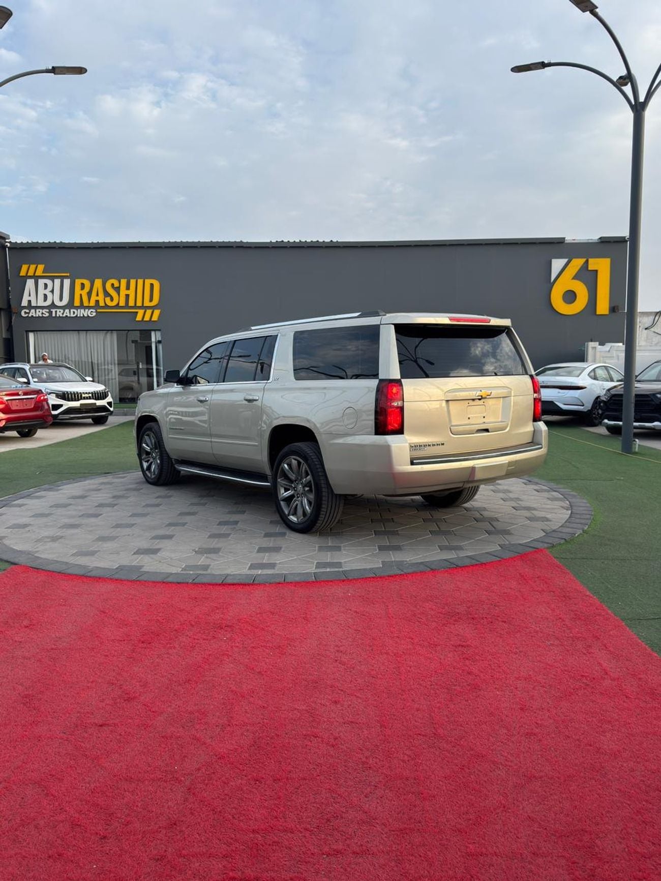 Chevrolet Suburban LTZ 5.3L 4WD