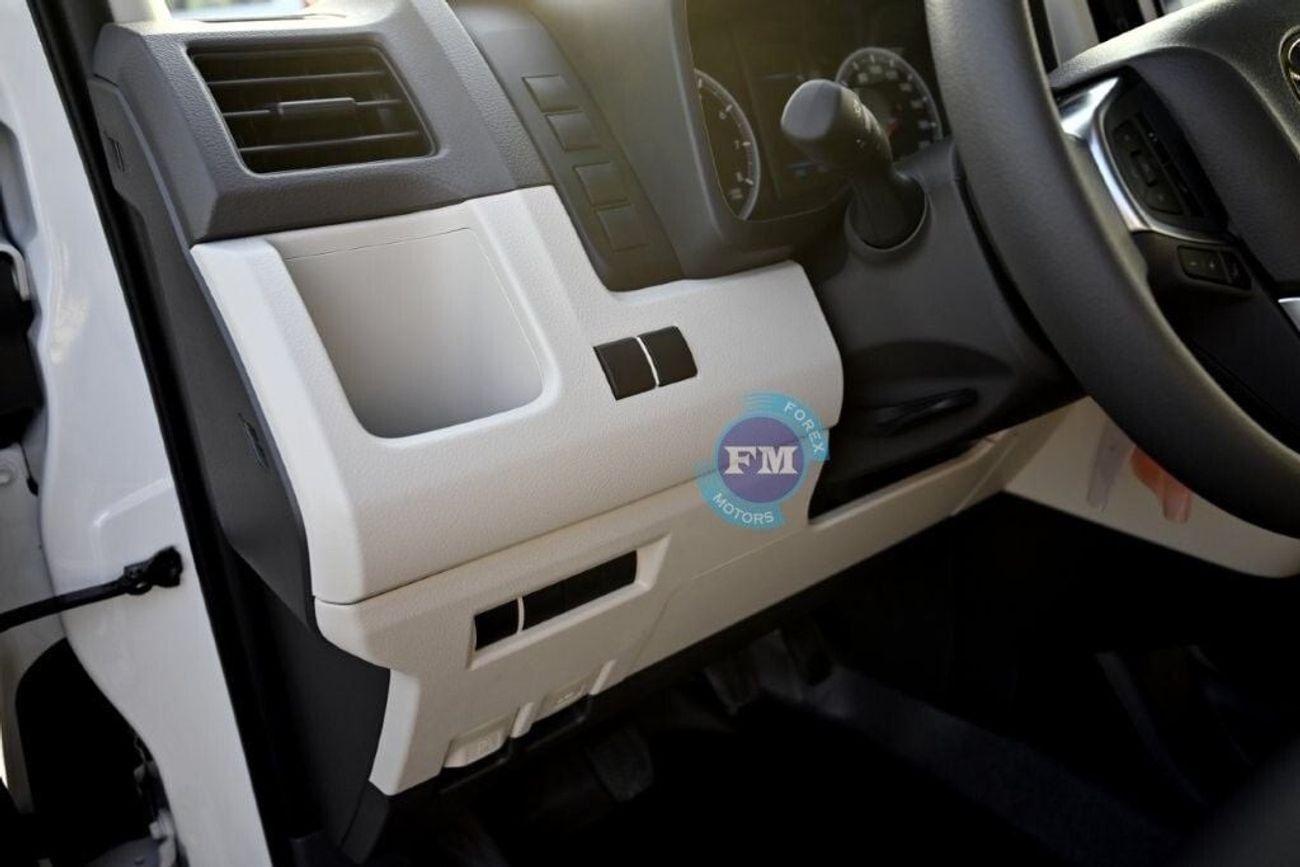 تويوتا هاياس Highroof 3.5L  Petrol 13 Seater Manual