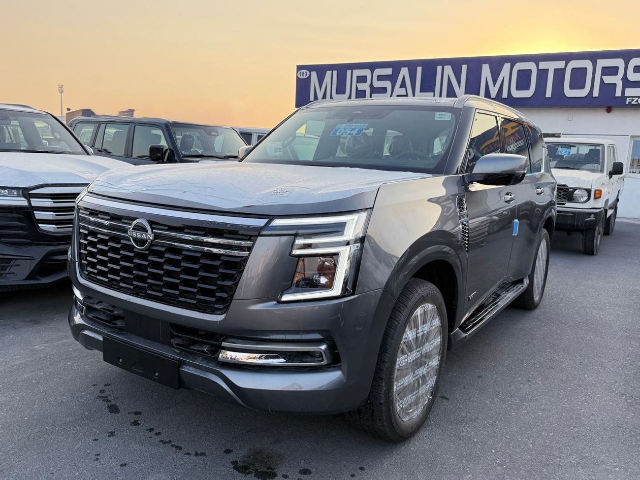 Nissan Patrol Nissan Patrol LE Platinum 3.5L Twin Turbo With Panoramic  Model 2025 Gray