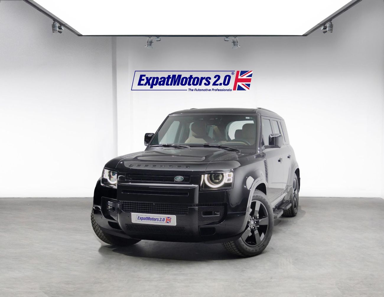 Land Rover Defender P300 90 X-Dynamic SE 2.0L (5 Seater)