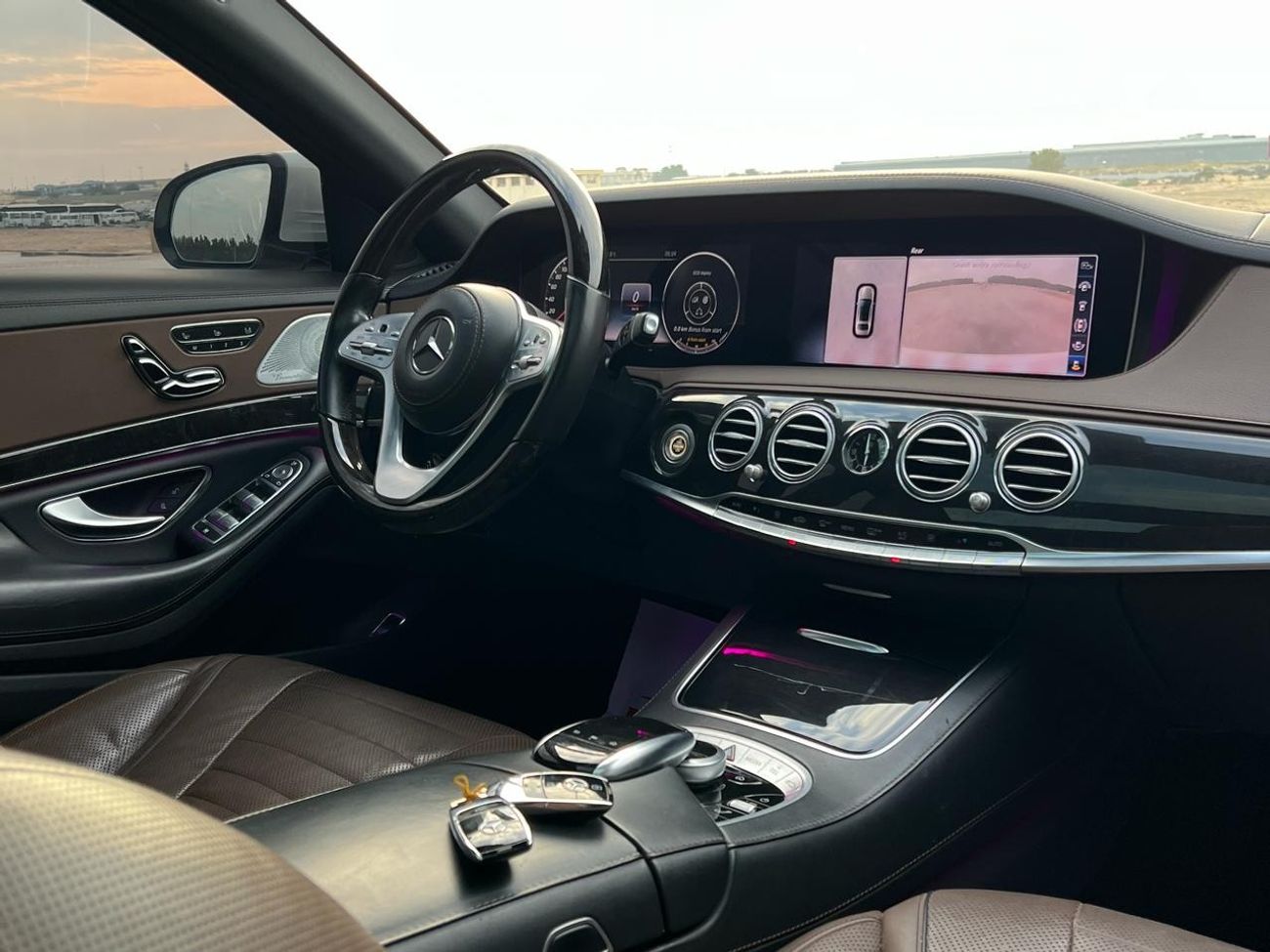 Mercedes-Benz S 560 Std Mercedes benz S560 Model 2018 GCC SPECS, original paint no accident.