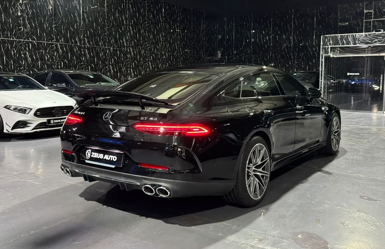 مرسيدس بنز AMG GT 43