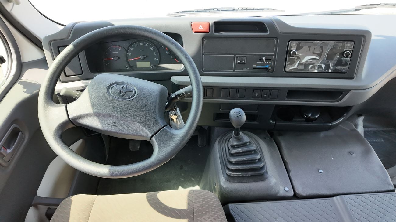 Toyota Coaster 29 Seater  | 4.0 Diesel MT | SNORKEL | 3 POINT BELT SYSTEM