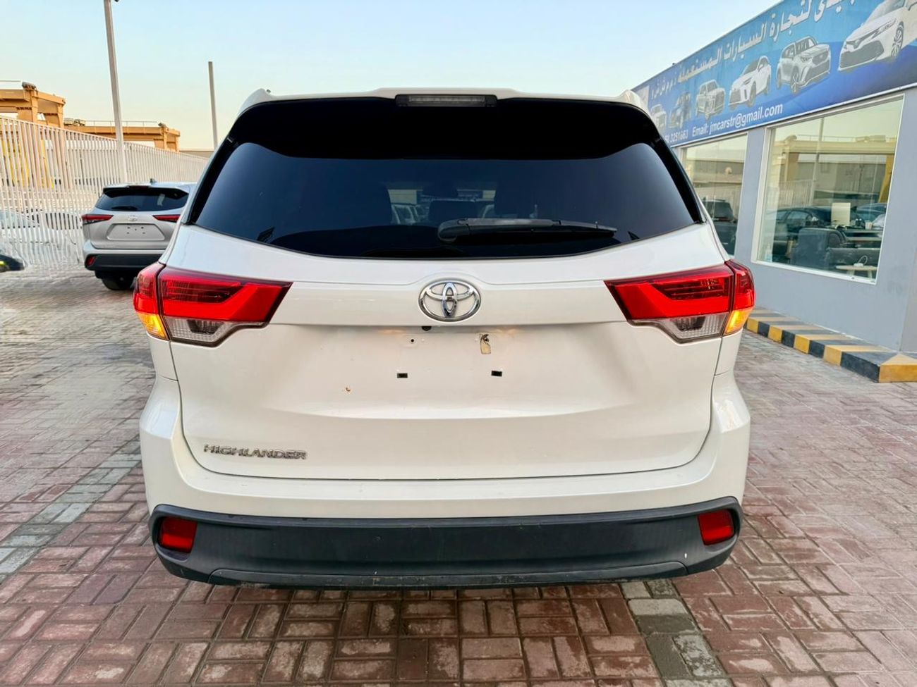 تويوتا هايلاندر 2019 Toyota Highlander LE