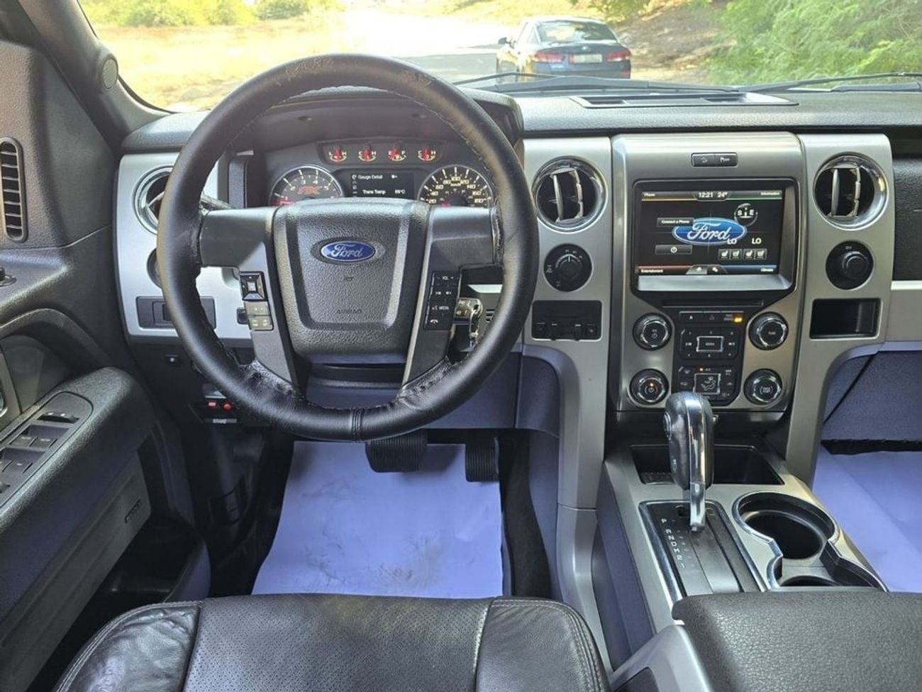 Ford F 150 FX4 Platinum 5.0L FORD F-150 2014 V8 6.2L GCC GOOD CONDITION INSIDE OUT SIDE
