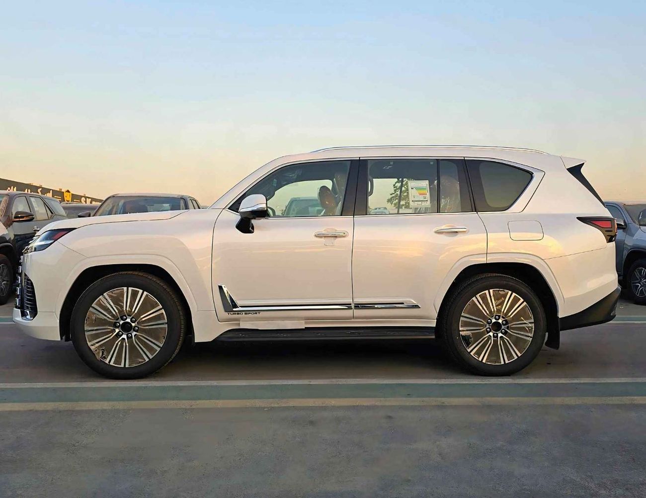 لكزس LX 500 LX500D TURBO SPORTS | 3.3L V6 DIESEL  | PWR WITH LEATHER SEATS | 360*CAM | SUNROOF | FULL OPTION (CO