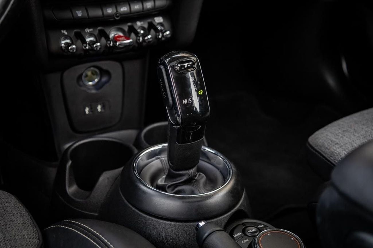 Mini Cooper Std 1.5L (4 Seater) MINI Cooper Burgundy Edition (1 of 20) Lowest Mileage 2019 GCC under Warranty wi