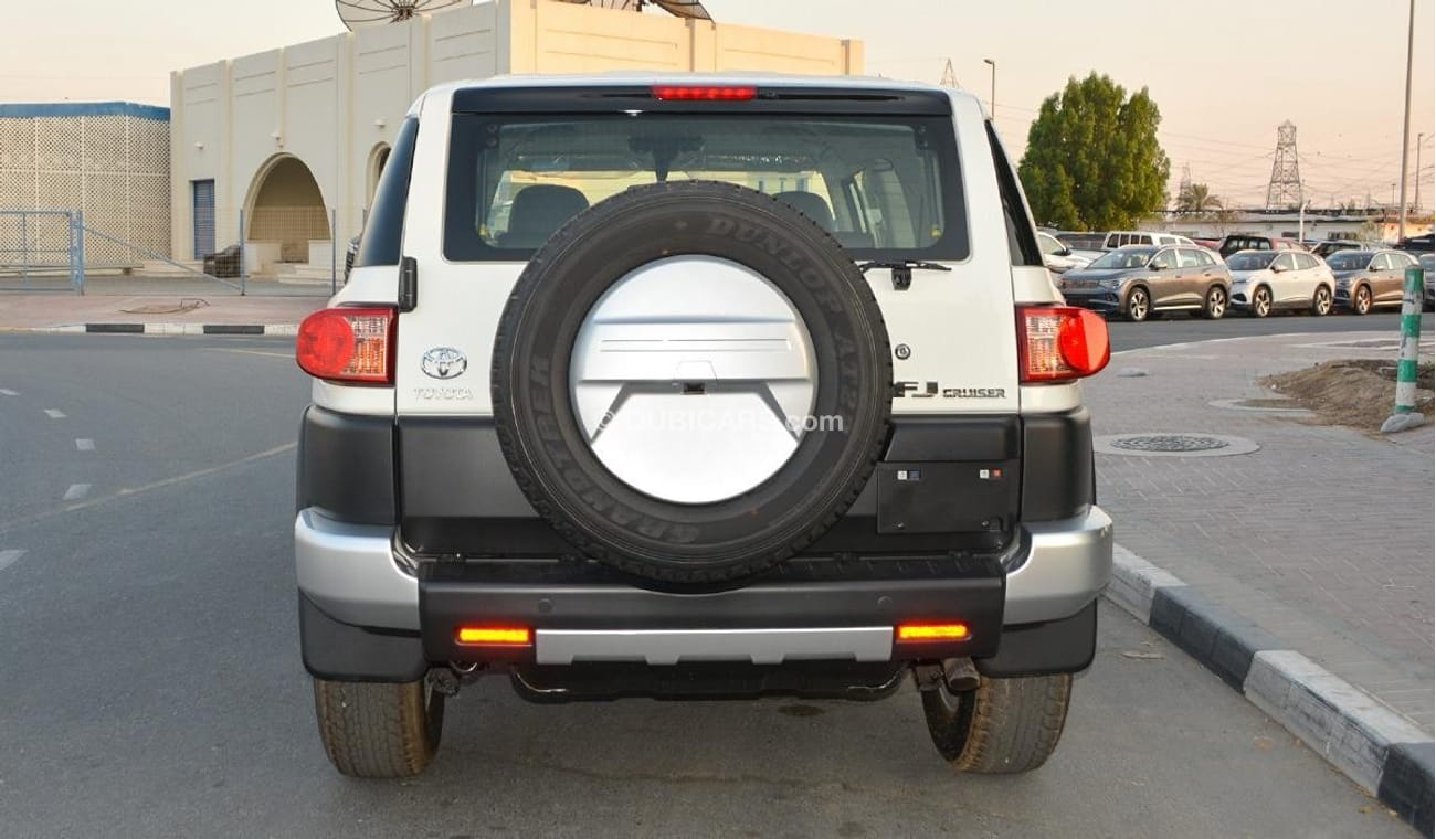 Toyota FJ Cruiser 4.0 with steering wheel control and compressor for export