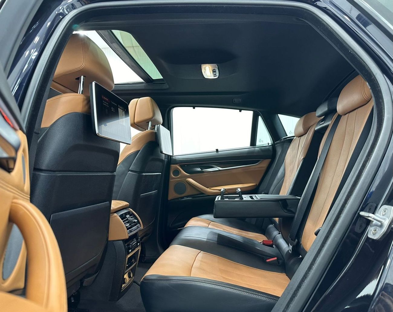 بي أم دبليو X6 50i M سبورت 2018 BMW X6 xDrive50i M-Sport, Dec 2025 BMW Service Pack, Warranty, Full BMW Service His