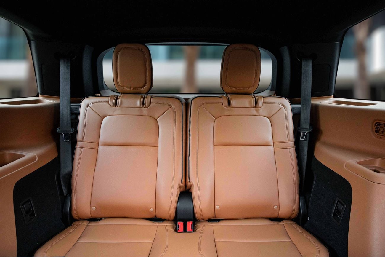 لينكولن أفياتور Aviator Presidential | 3,917 P.M | 0% Downpayment | Excellent Condition!