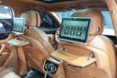 Bentley Bentayga 2018 Bentley Bentayga W12, Carbon Fiber Exterior, Rear-Seat Entertainment/Picnic Tables, GCC Specs!!