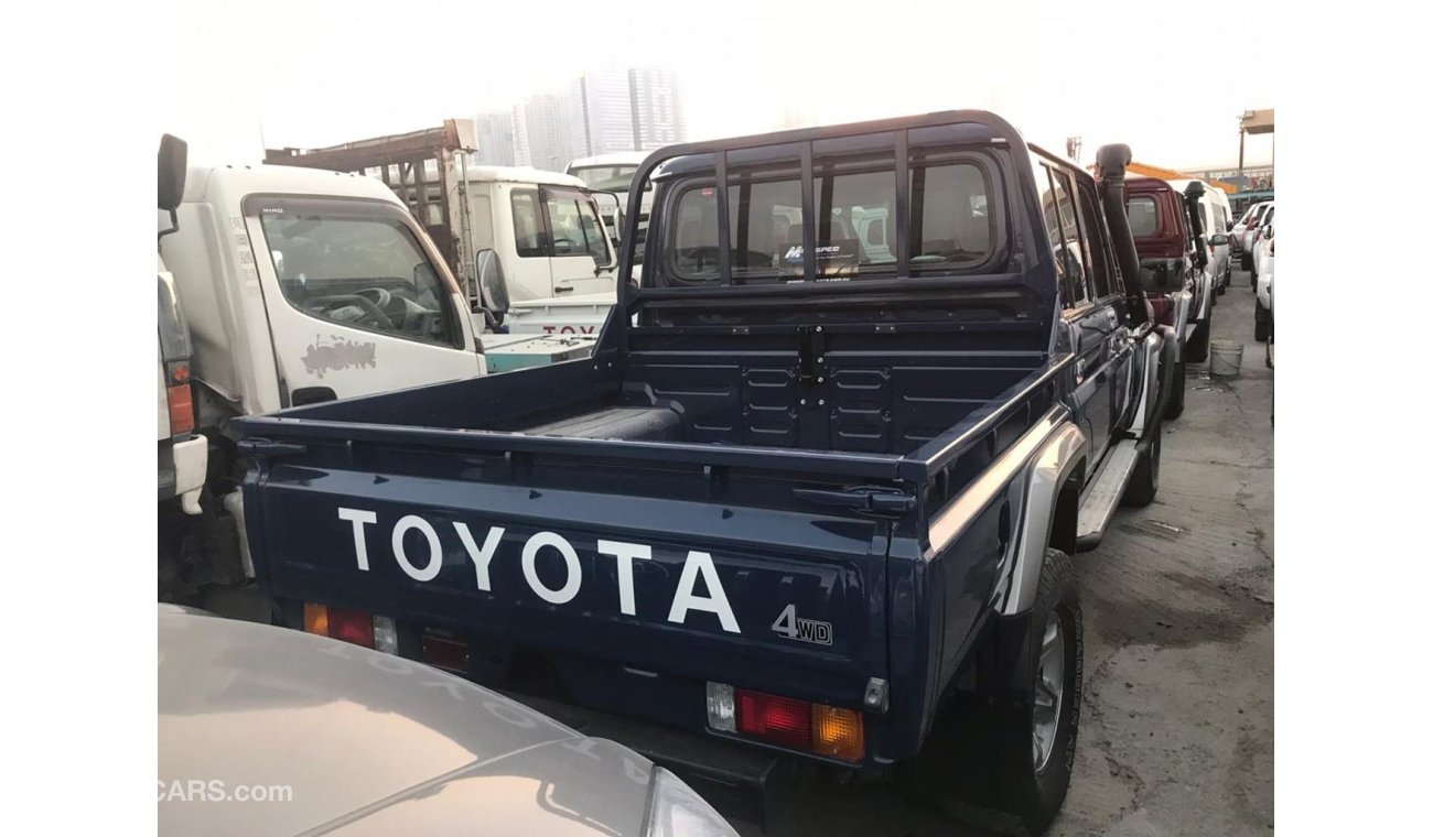 Toyota Land Cruiser Pick Up Pick up Diesel 1VD Engine clean car