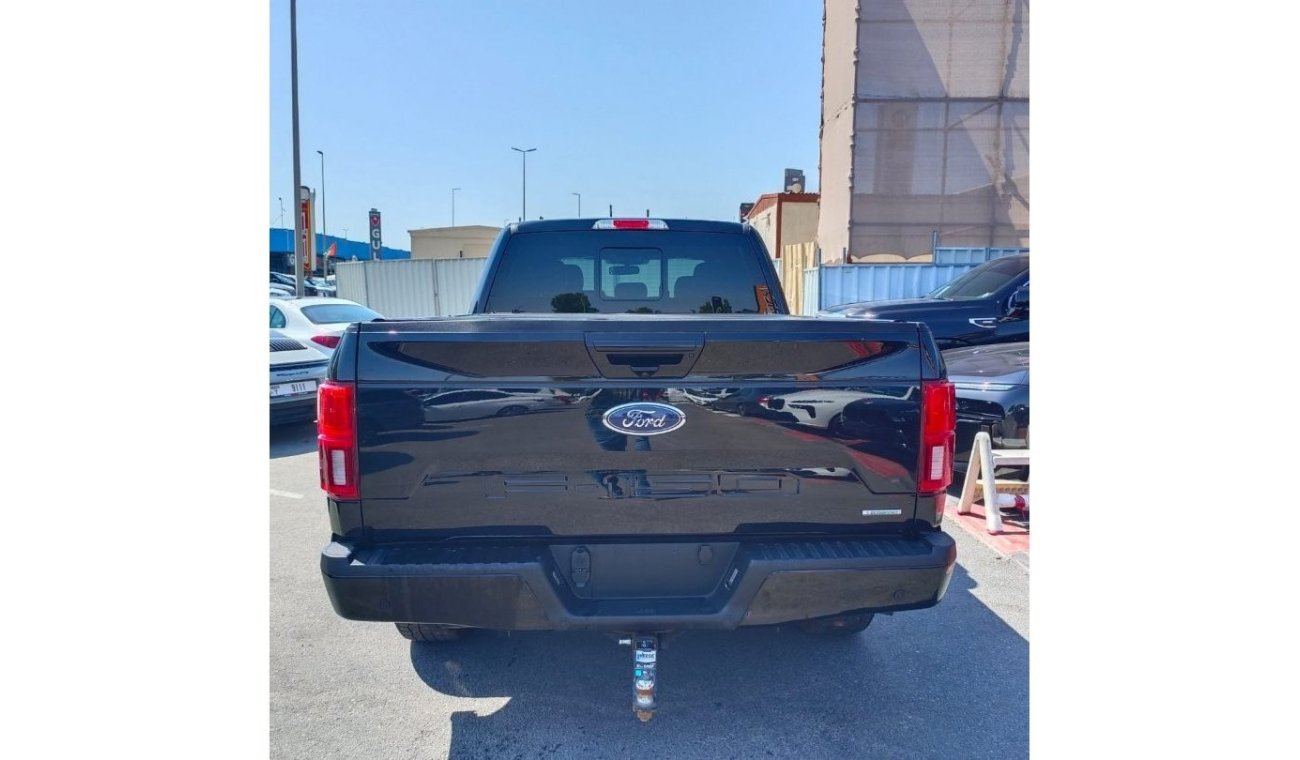 فورد F 150 لاريات