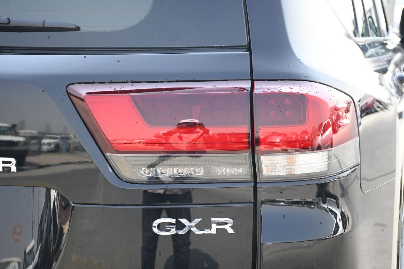 Toyota Land Cruiser 4.0L GXR With Rader (Ready Stock)