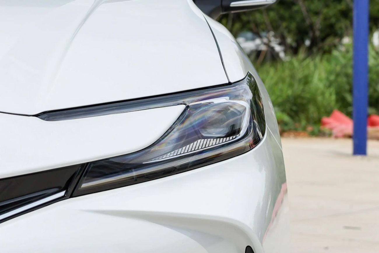 Toyota Camry 2.5HG Hybrid Chinese Specs Export Price Can Be Register in UAE