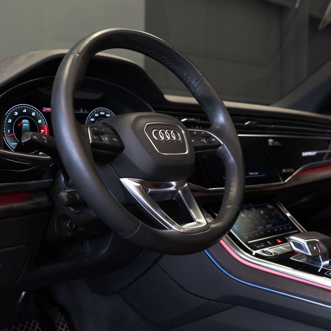 أودي Q7 55 TFSI quattro S-Line 3.0L