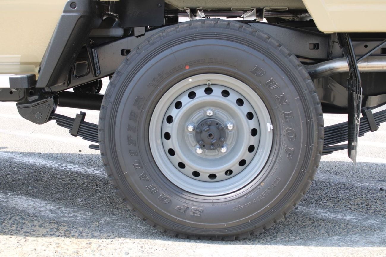 Toyota Land Cruiser Pickup 70 STD E AUTO