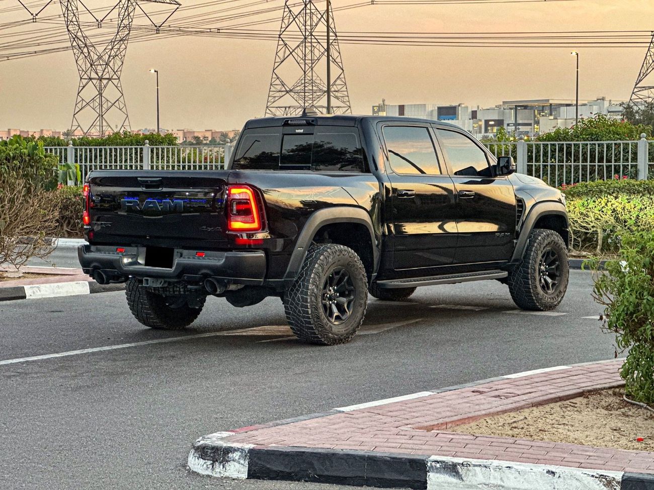 دودج رام فان 2023 Dodge Ram TRX | Law Mileage (89,000 Km) | GCC Spece