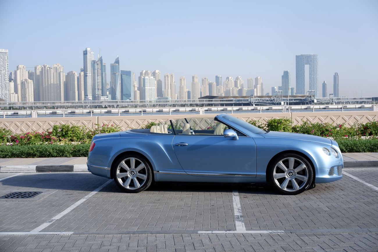 بنتلي كونتيننتال جي تي سي W12 twin turbo TOP option