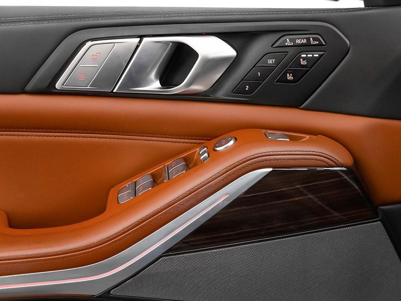 BMW X7 M50i 4.4L (530 HP) M50i 4.4L