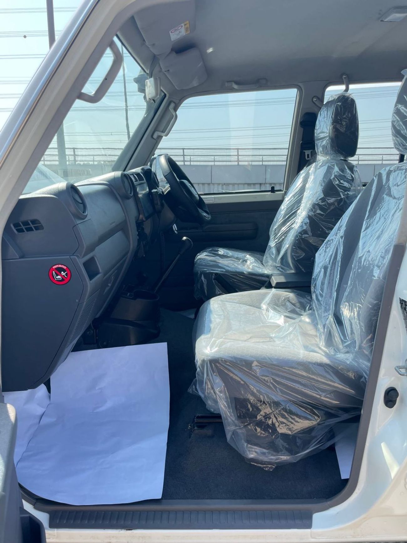 تويوتا لاند كروزر 5 Doors Hardtop ,Diesel 4500 CC ,Right Hand Drive ,Manual Transmission