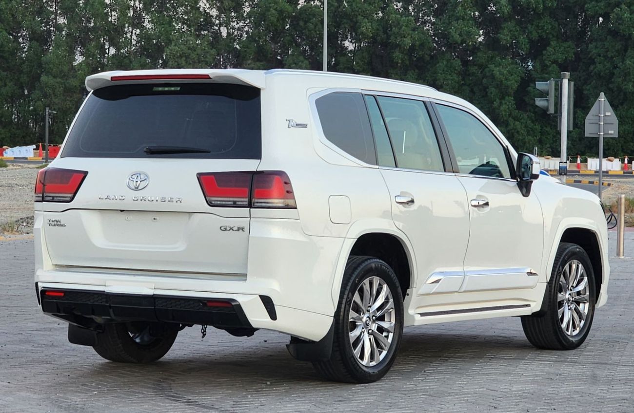 تويوتا لاند كروزر GX.R V8 upgrade 2024