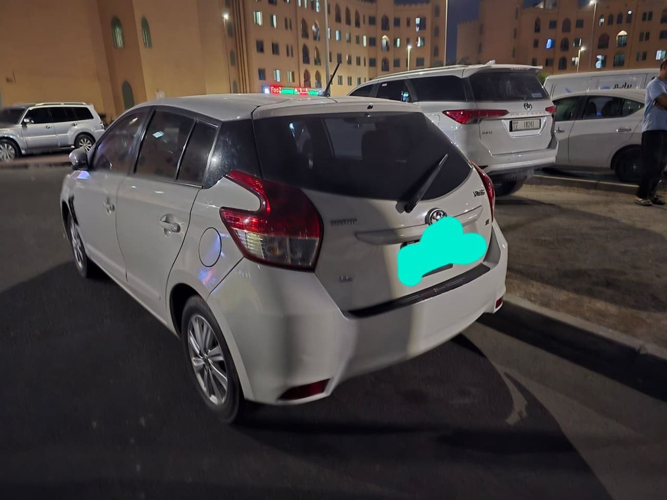 تويوتا يارس SE 1.5L Hatchback