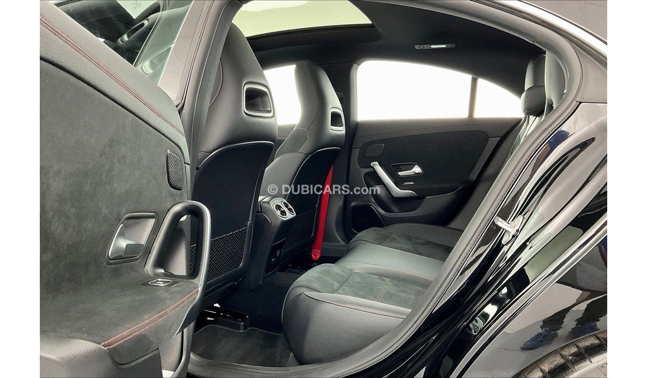 Mercedes-Benz CLA 35 AMG Premium +