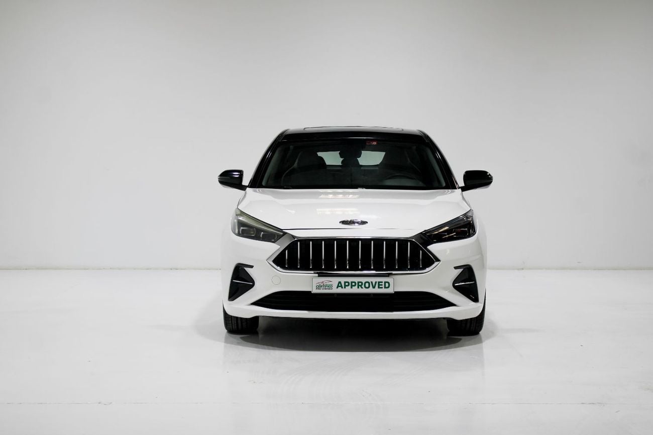 JAC J7 JAC J7 White with Black Top