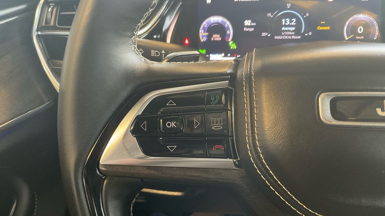 جيب جراند شيروكي 3.6 OVERLAND 2 ROW 4WD AUTO | شامل الضمان | 0 ﺪﻔﻋﺓ ﺃﻮﻟﻯ