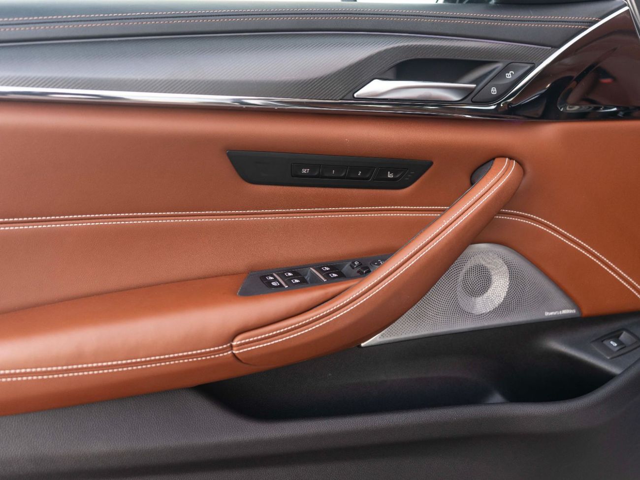 BMW M5 Competition 4.4L (617 HP)