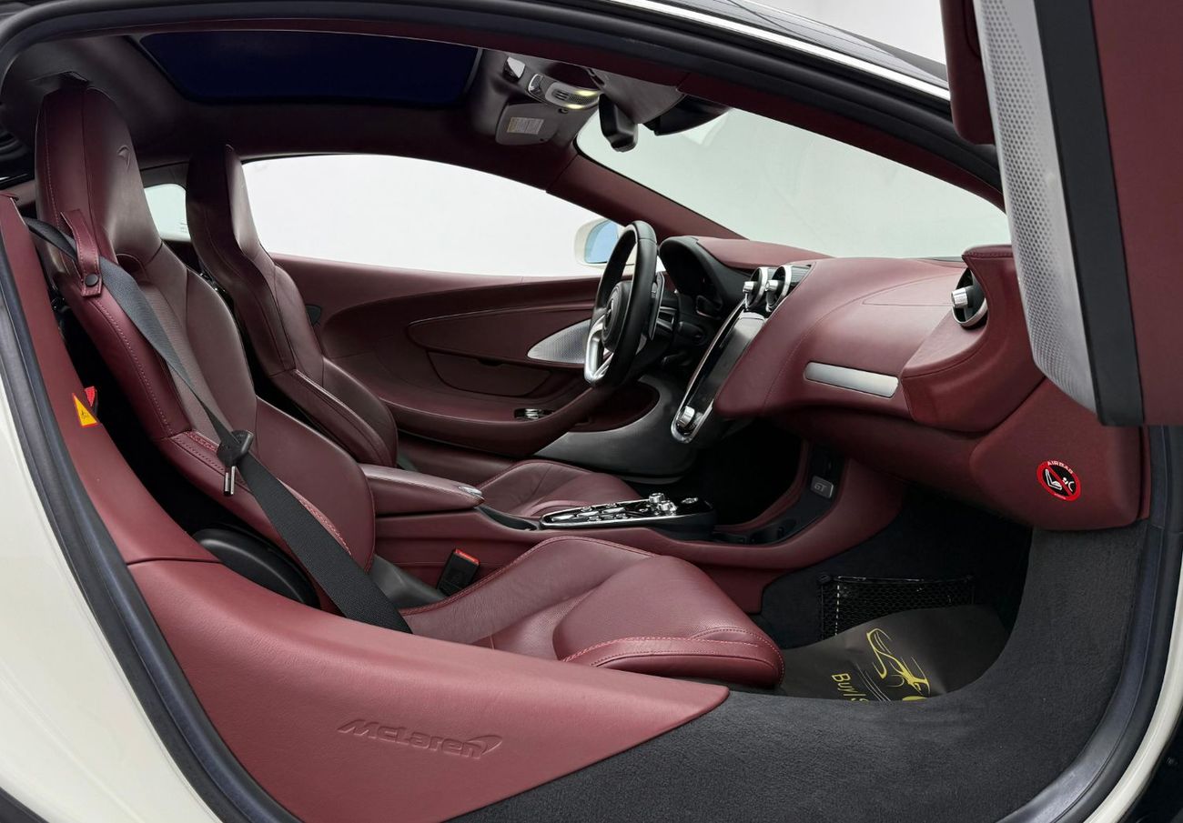 McLaren GT 2020 McLaren GT, Full Service History, Very Low Km, Excellent Condition, Canadian