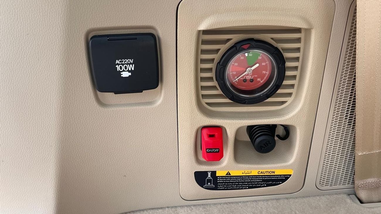 Toyota Land Cruiser GXR