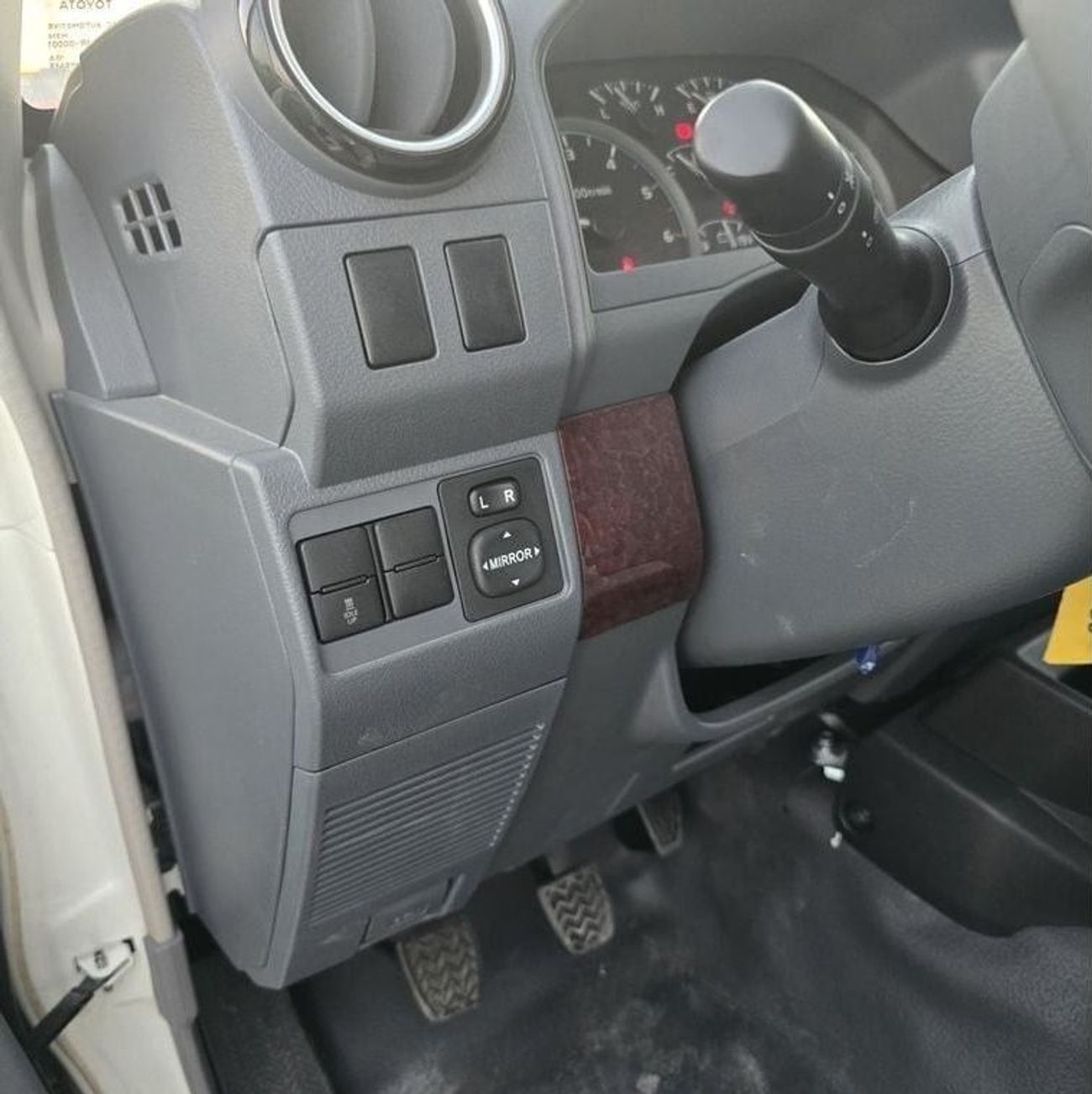 Toyota Land Cruiser Pick Up 2023 LC79 4.5L V8 Diesel MT Full option