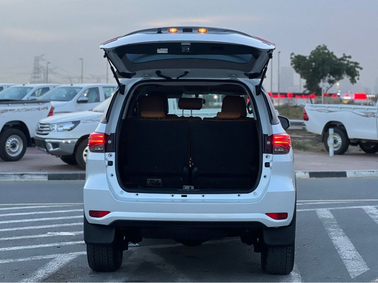 تويوتا فورتونر 2022 Toyota Fortuner GX.R Full Option - V6 4.0L GCC - Rear Camera & Sensor - Leather Seat - 2 Key