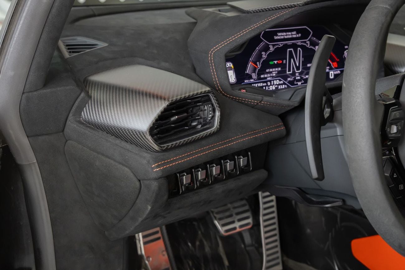 لامبورغيني هوراكان Lamborghini Huracan STO | Warranty Available | 2022