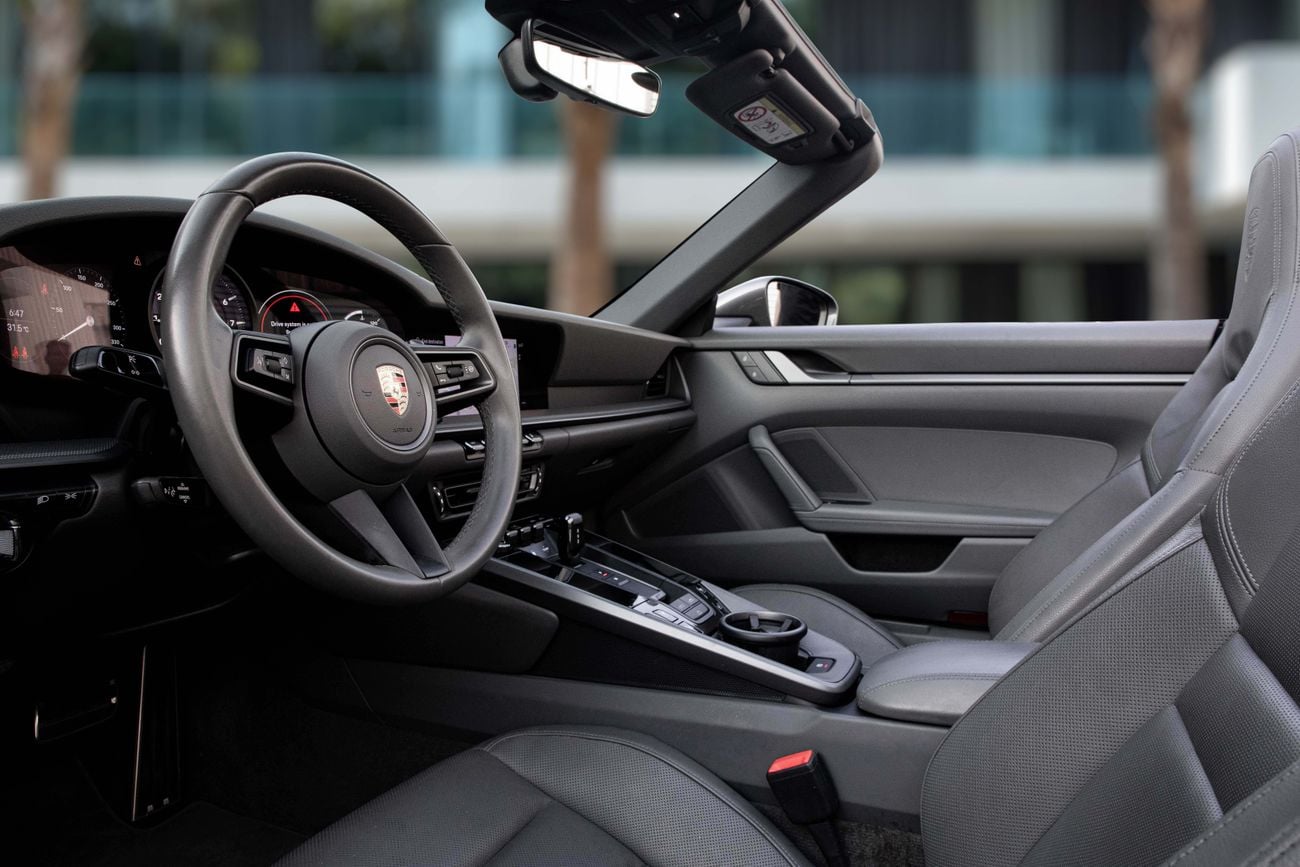 بورش 911 Carrera Cabriolet | 9,792 P.M | 0% Downpayment | PORSCHE WARRANTY!