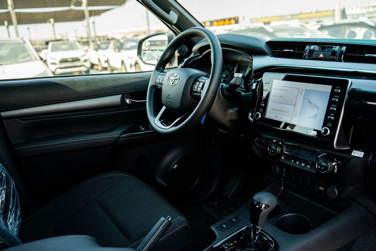 تويوتا هيلوكس Toyota Hilux Adventure 2025 4.0L Petrol Double Cab Pickup  4WD