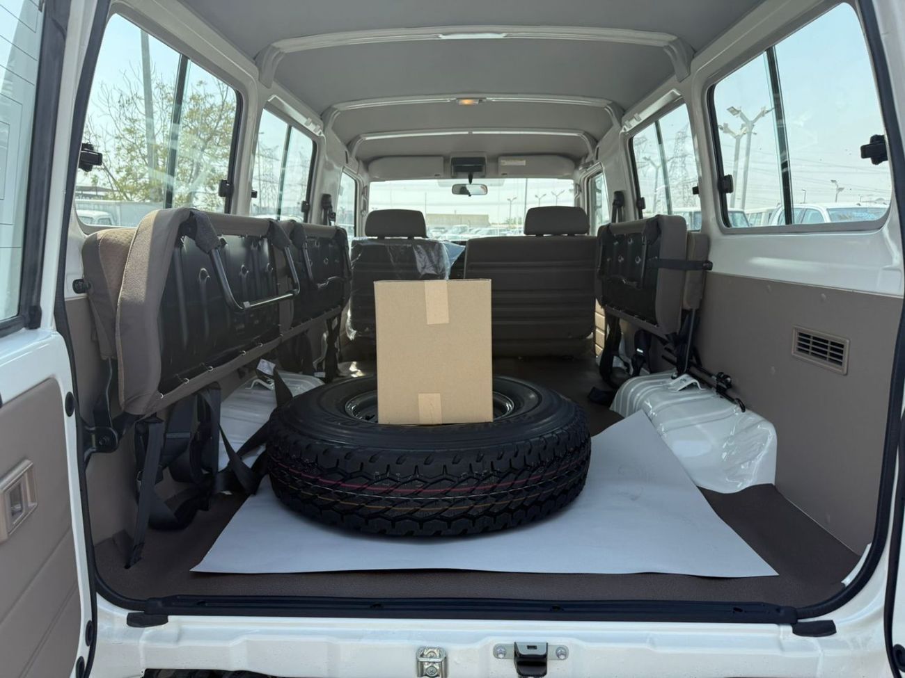 تويوتا لاند كروزر 70 LC78 HARDTOP 2.8L DIESEL 3 DOORS BASIC OPTION 2025 MODEL