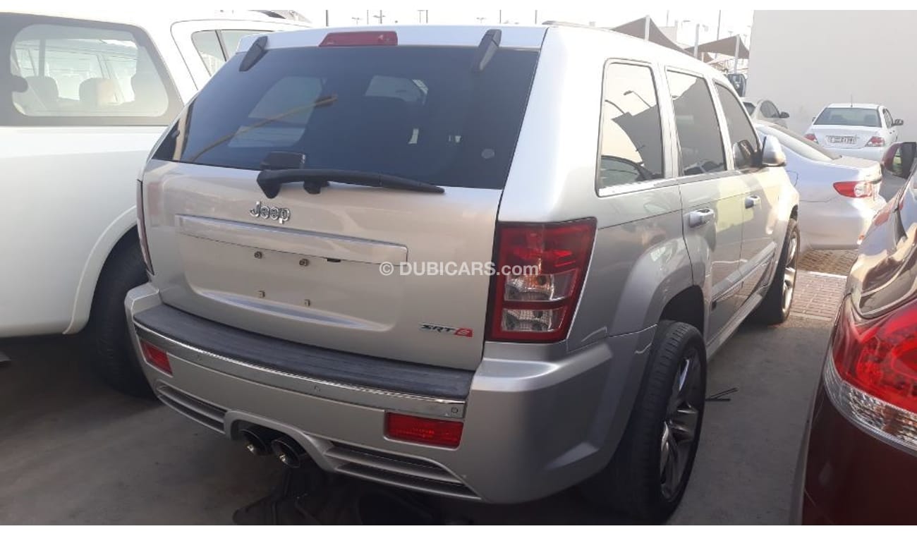 Jeep Grand Cherokee 2007 SRT8 Full options Gulf Specs