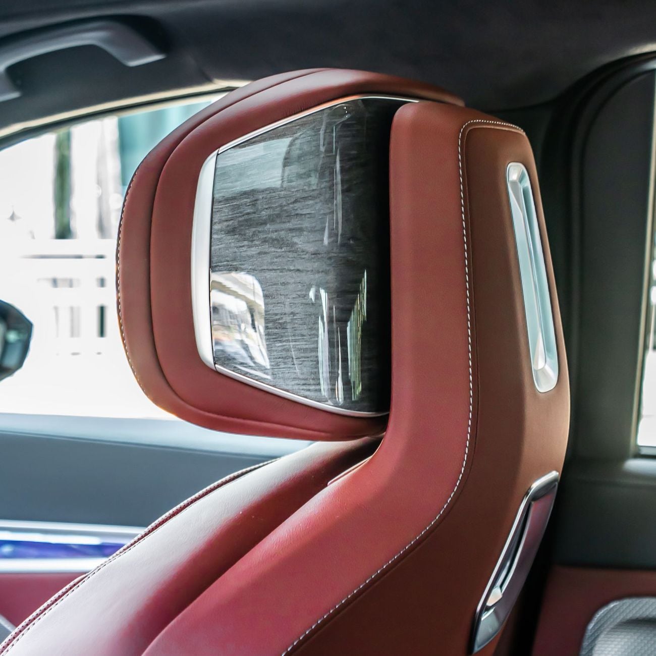 BMW 740i 2026  BMW 740i M SPORT GCC DONE ONLY 1000KM WITH WARRANTY + SERVICE TILL 2031