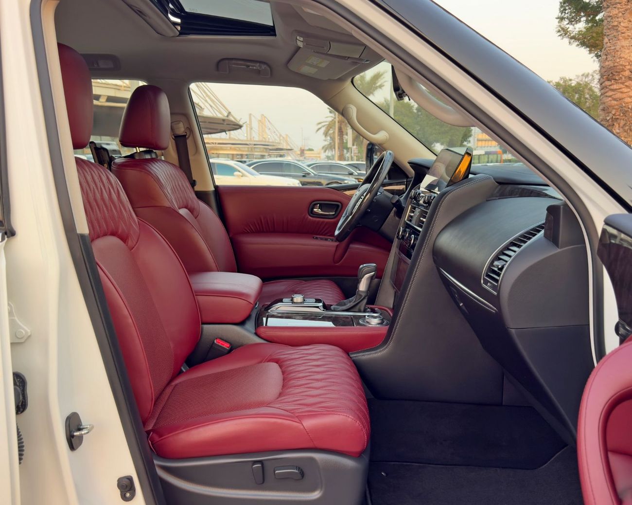 Nissan Patrol LE Platinum 5.6L 2024 Nissan Patrol LE V8 Platinum, Dealer Warranty, GCC Specifications