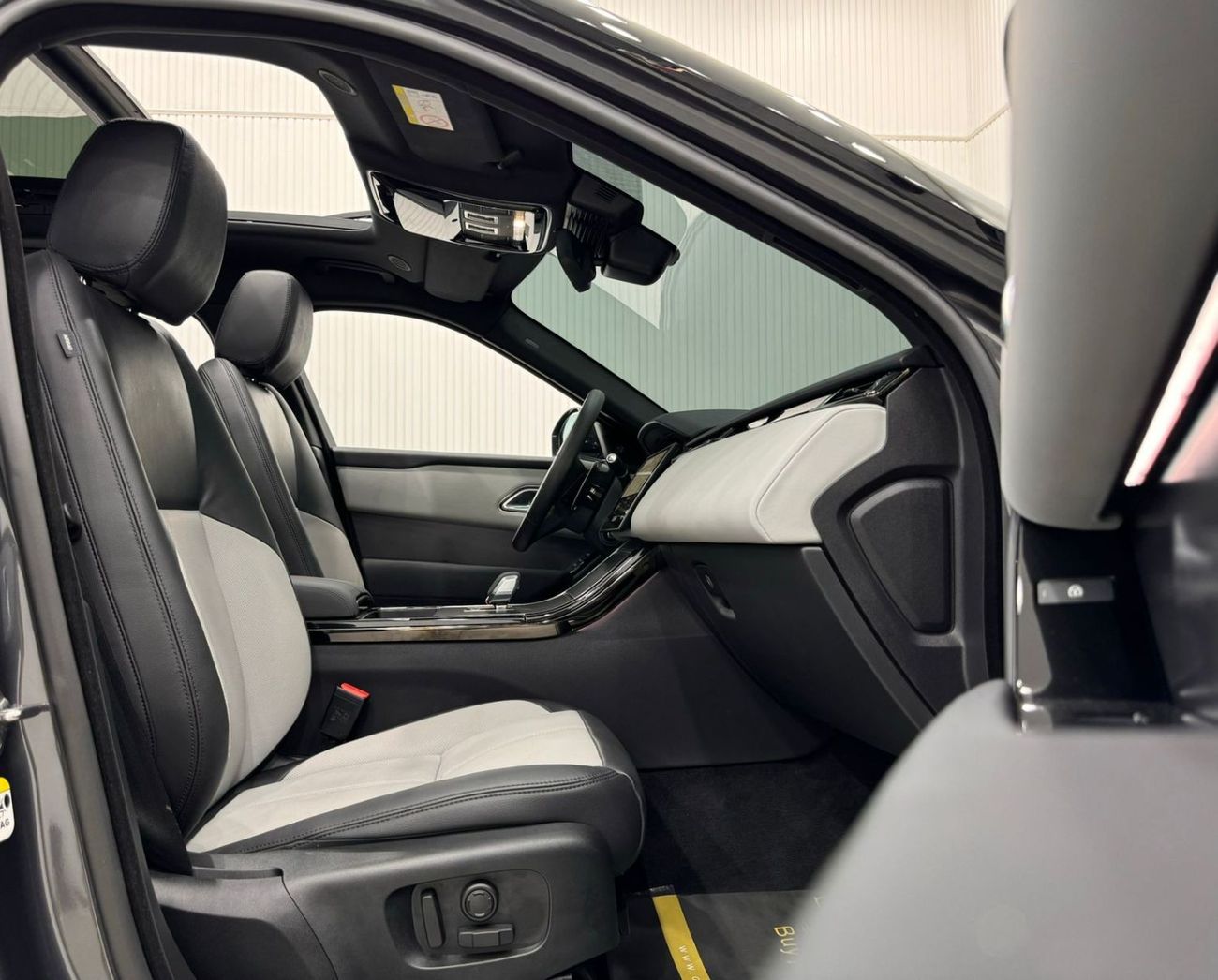 Land Rover Range Rover Velar 2024 Range Rover Velar Dynamic SE  P250, 5 Years Agency Warranty, Full Service History, GCC