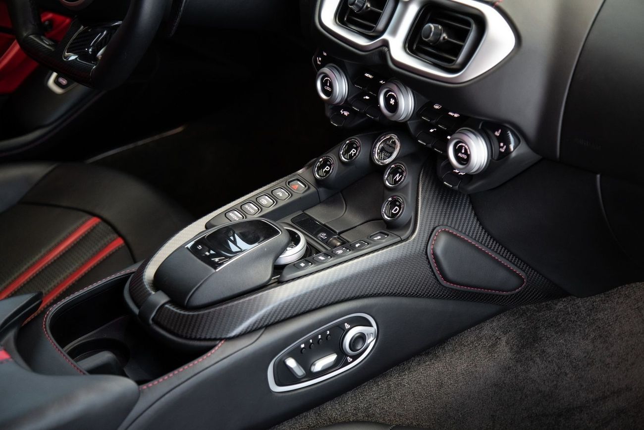 Aston Martin Vantage