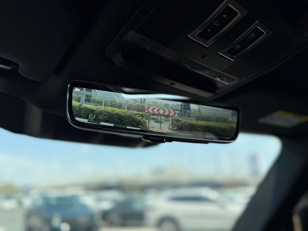 لاند روفر ديفندر P400 90 HSE 3.0L (5 Seater)