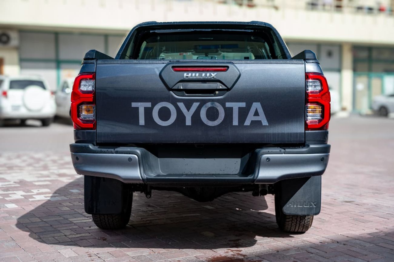 تويوتا هيلوكس 2.8L GD Adventure | Double Cabin Pickup | Automatic | Four Wheel drive | Diesel | 5 Seats | 4 Door